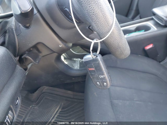 Chrysler 200 2015 1C3CCCFB1FN510615 Image 11