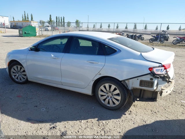 Chrysler 200 2015 1C3CCCFB1FN510615 Image 15