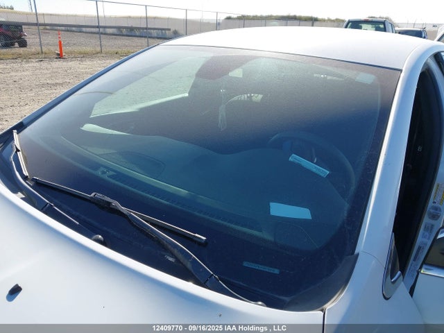 Chrysler 200 2015 1C3CCCFB1FN510615 Image 18