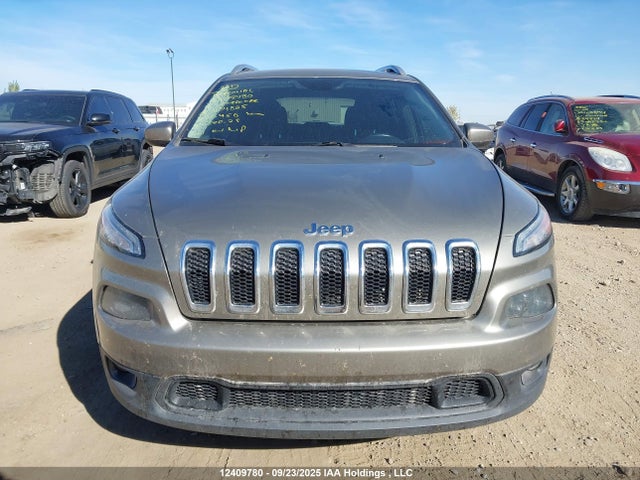 Auction sale of the 2016 Jeep Cherokee Latitude, vin: 1C4PJMCS8GW284825, lot number: 12409780