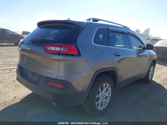 Auction sale of the 2016 Jeep Cherokee Latitude, vin: 1C4PJMCS8GW284825, lot number: 12409780