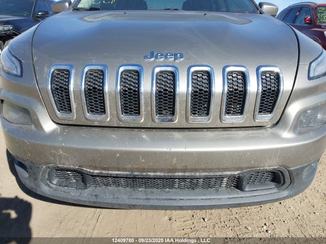 Auction sale of the 2016 Jeep Cherokee Latitude, vin: 1C4PJMCS8GW284825, lot number: 12409780