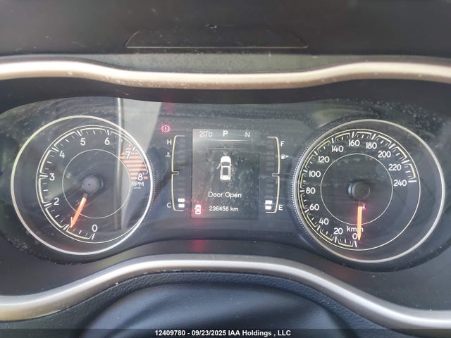 Auction sale of the 2016 Jeep Cherokee Latitude, vin: 1C4PJMCS8GW284825, lot number: 12409780