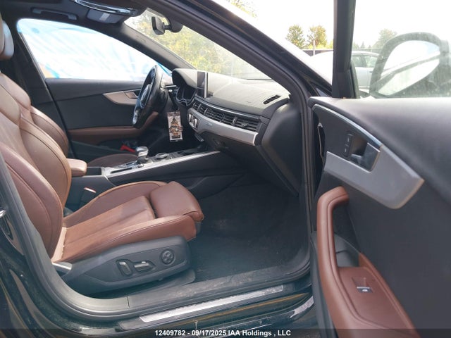 Продажа на аукционе авто 2017 Audi A4, vin: WAUCNAF41HN014662, номер лота: 12409782