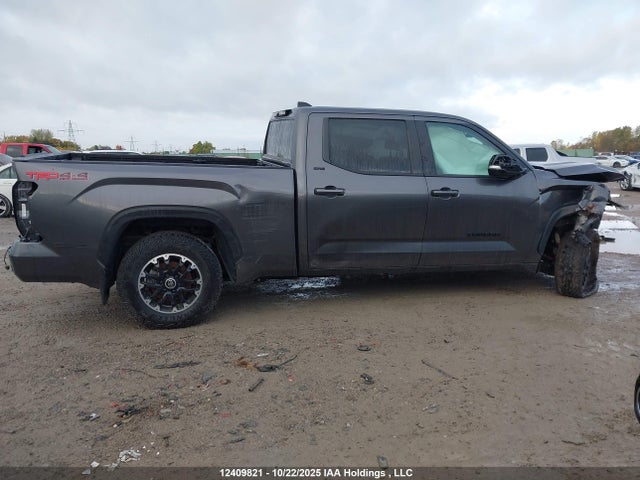 5TFLA5EC0NX003067 Toyota Tundra Crewmax Sr5