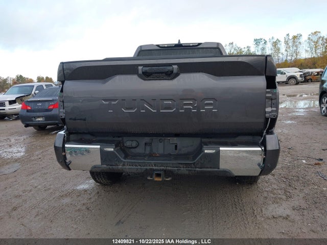 5TFLA5EC0NX003067 Toyota Tundra Crewmax Sr5