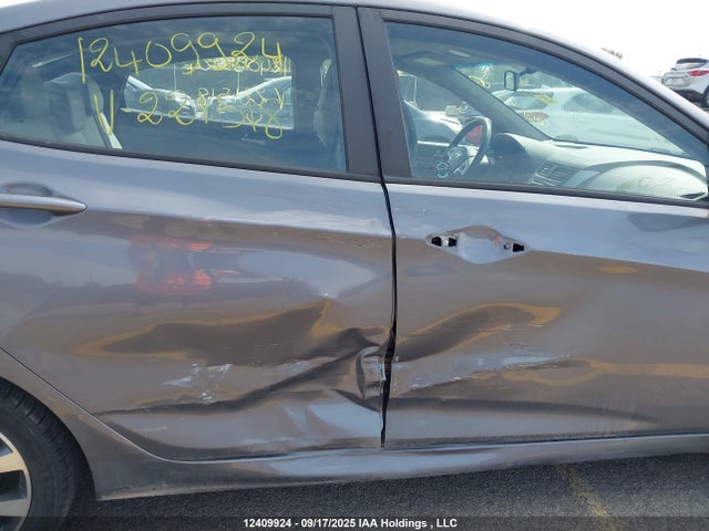 KMHCT4AE5HU221518 Hyundai Accent