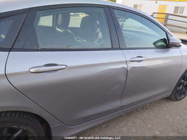 1C3CCCBG6FN694094 Chrysler 2015