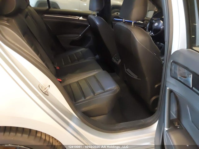 WVWVF7AUXHW135462 Volkswagen 2.0 tsi