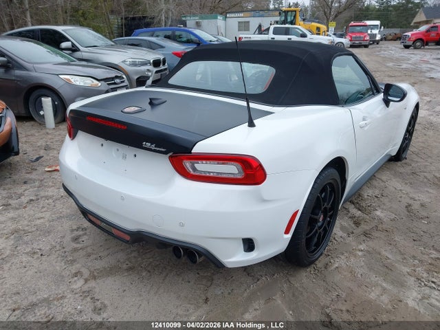 Продажа на аукционе авто 2017 Fiat 124 Spider Abarth, vin: JC1NFAEK6H0108782, номер лота: 12410099