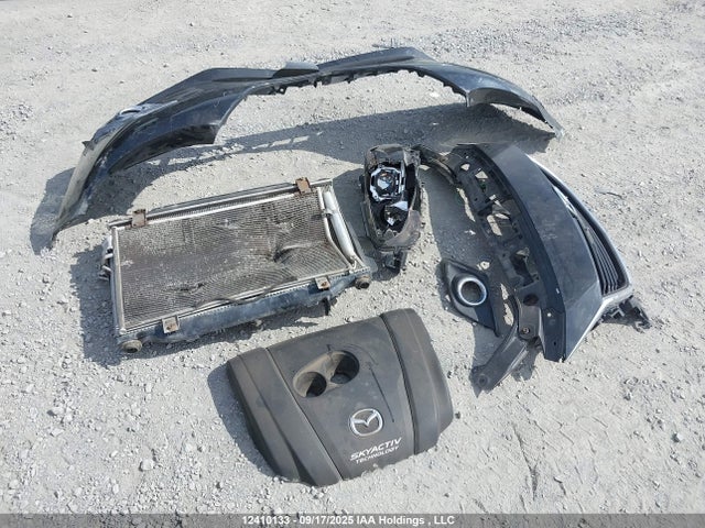 JM1BM1W33F1218523 Mazda py
