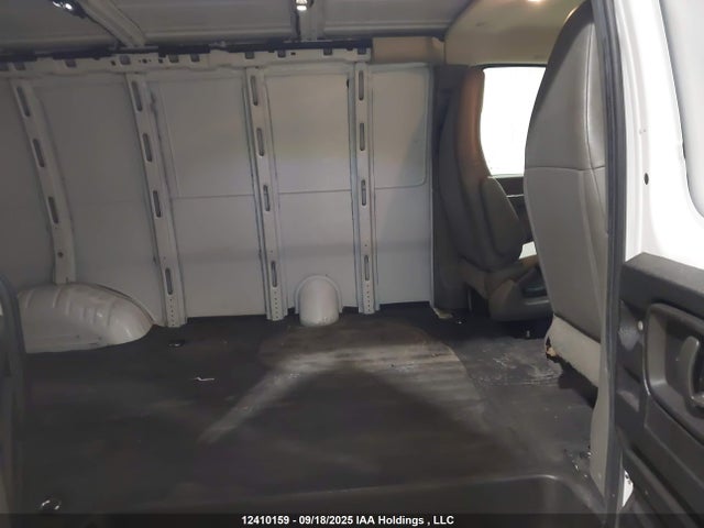 GMC lv1 - spark ignited direct injection, variable valve timing, e85 max, iron 2019 1GTW7AFP1K1353585 Image 8