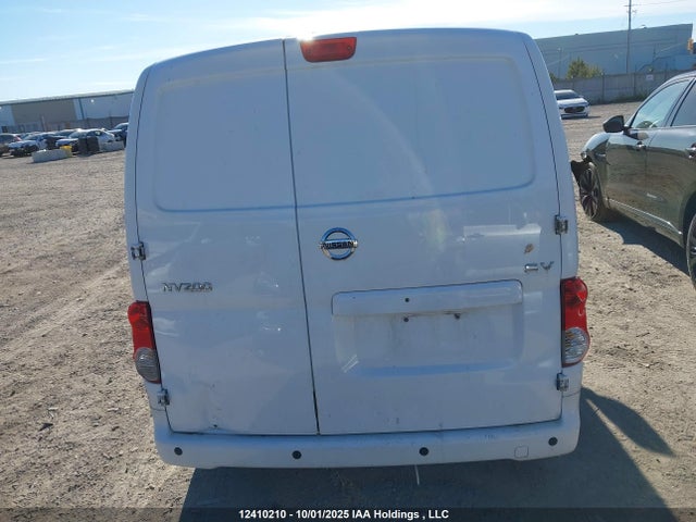 3N6CM0KN6HK720561 Nissan 2017