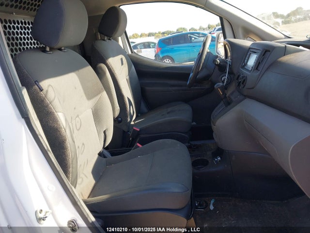 3N6CM0KN6HK720561 Nissan 2017