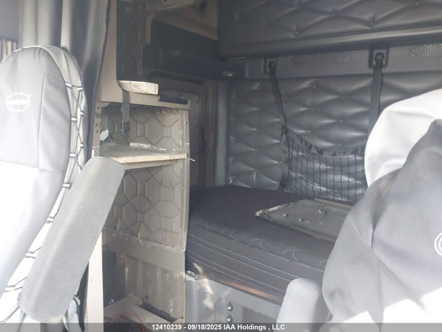 1FUJGLDR0HLHP4653 Freightliner Detroit Diesel Dd15