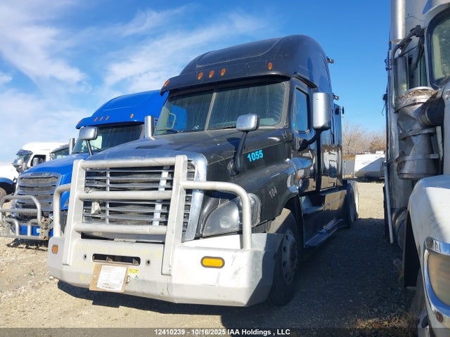 1FUJGLDR0HLHP4653 Freightliner Detroit Diesel Dd15