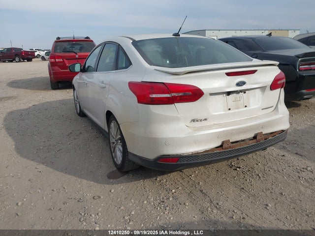 Ford 2016 2016 1FADP3J22GL278380 Image 3