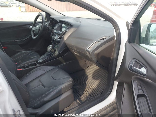Ford 2016 2016 1FADP3J22GL278380 Image 5