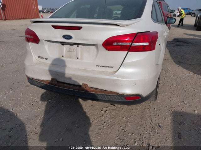 Ford 2016 2016 1FADP3J22GL278380 Image 6