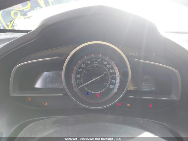 3MZBM1V75EM116689 Mazda pe