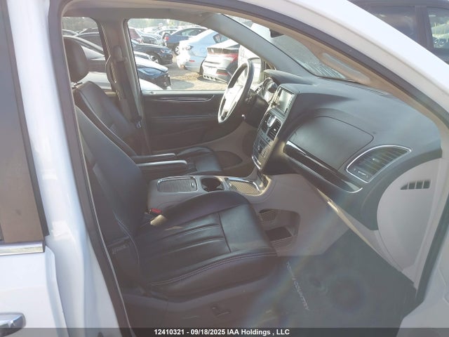 2C4RC1CG7FR576972 Chrysler Town and Country