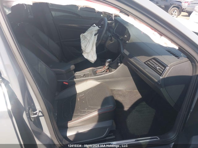 3VW6T7BU5MM075609 Volkswagen tsi