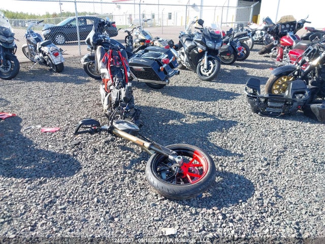 Ducati Hypermotard 2025 ZDMBAS2N9SB002903 Image 16