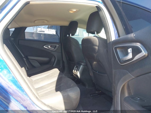 1C3CCCAB1FN507351 Chrysler 200