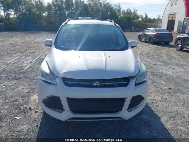 1FMCU9G90EUB86998 Ford ESCAPE SE