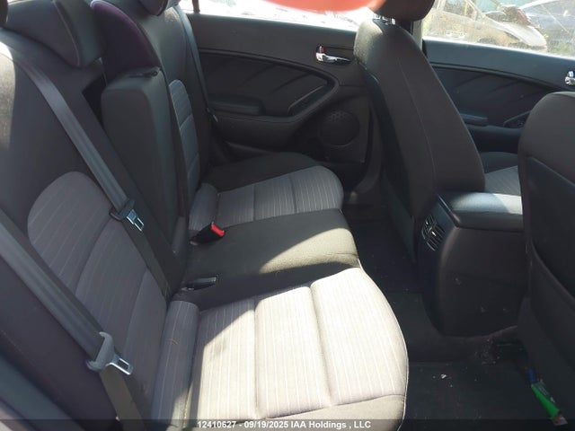 KNAFX4A8XE5057850 KIA Forte