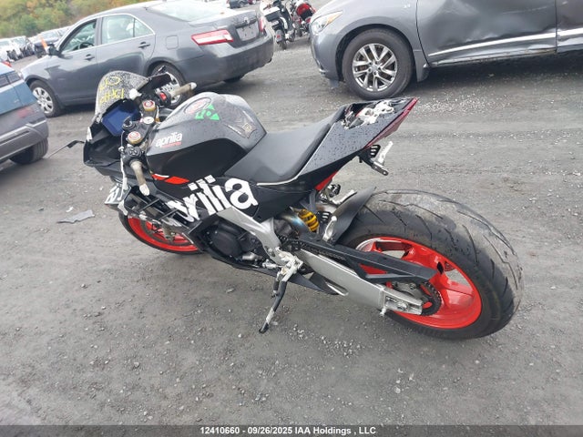 ZD4KYUA09RS000883 Aprilia Rs