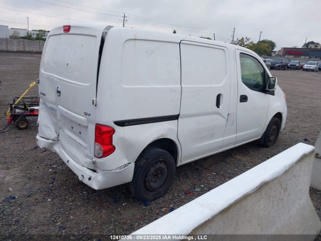 3N6CM0KN0HK691882 Nissan 2017