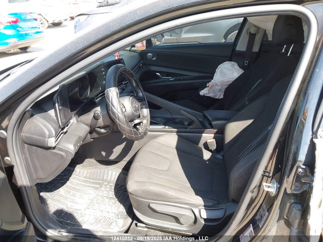 KMHLM4AG5MU140172 Hyundai Elantra Preferred Ivt