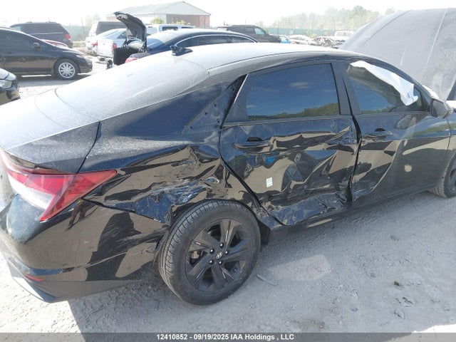 KMHLM4AG5MU140172 Hyundai Elantra Preferred Ivt