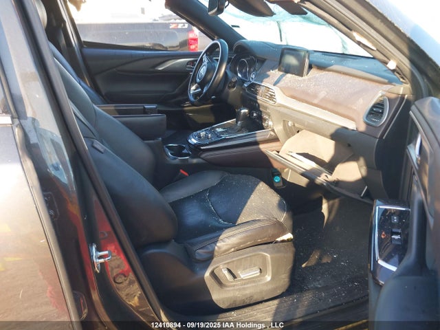 JM3TCBDY9G0106643 Mazda py