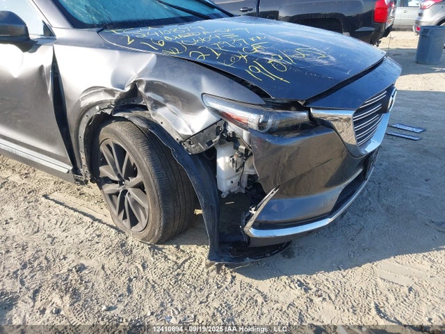 JM3TCBDY9G0106643 Mazda py