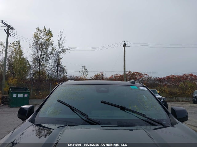GMC Yukon Denali Denali 2025 1GKS2DRL4SR355683 Image 18