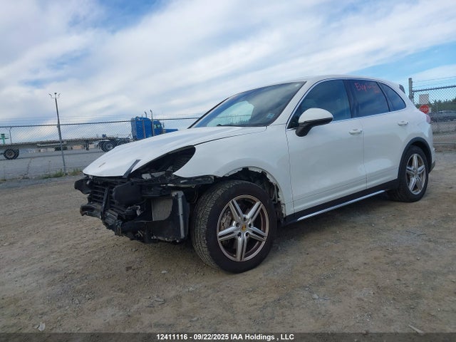 Porsche 2017 2017 WP1AB2A26HLA52719 Image 2