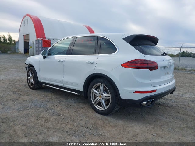 Porsche 2017 2017 WP1AB2A26HLA52719 Image 3