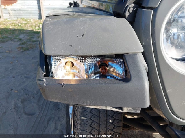 1C4HJXEG3MW526740 Jeep 2021
