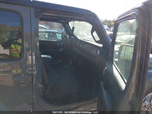 1C4HJXEG3MW526740 Jeep 2021