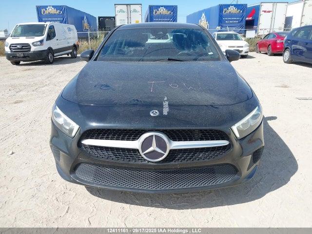 W1K3G4FB6NJ356307 Mercedes-Benz m260