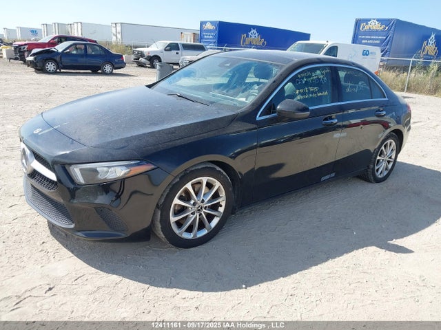W1K3G4FB6NJ356307 Mercedes-Benz m260