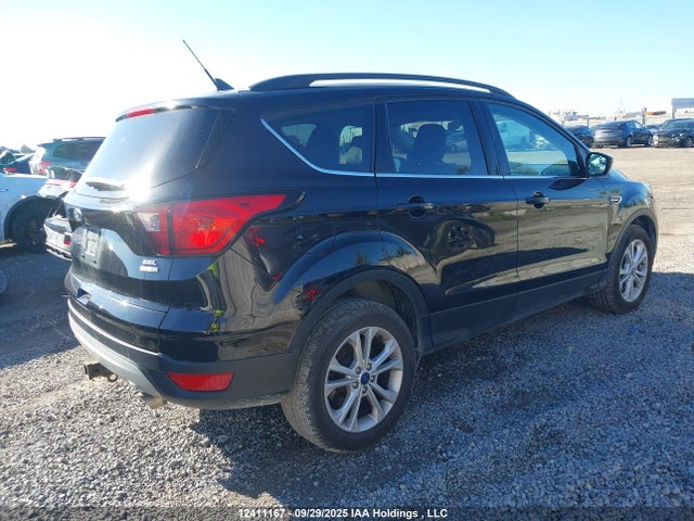 1FMCU9H91KUC12096 Ford Escape