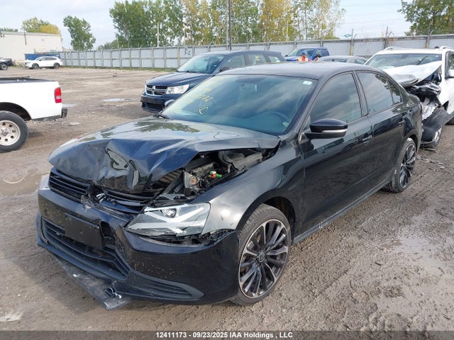 3VW2K7AJ2EM307772 Volkswagen 2014