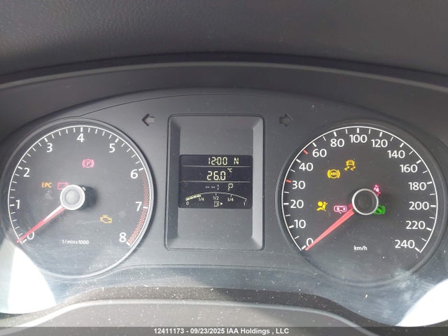 3VW2K7AJ2EM307772 Volkswagen 2014