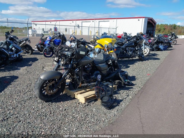 5HD1KRPA0KB607385 Harley-Davidson FLHXS