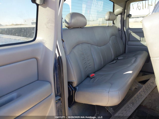12411271 :رقم المزاد ، 1GCEK19T2YE408601 vin ، 2000 Chevrolet Silverado K1500 مزاد بيع
