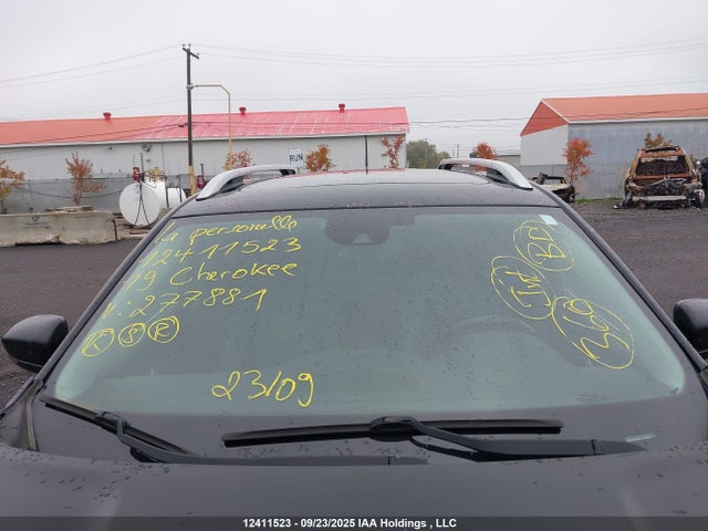 Jeep Cherokee 2019 1C4PJMDN9KD277881 Image 17