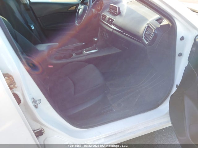 3MZBM1U70FM176088 Mazda pe